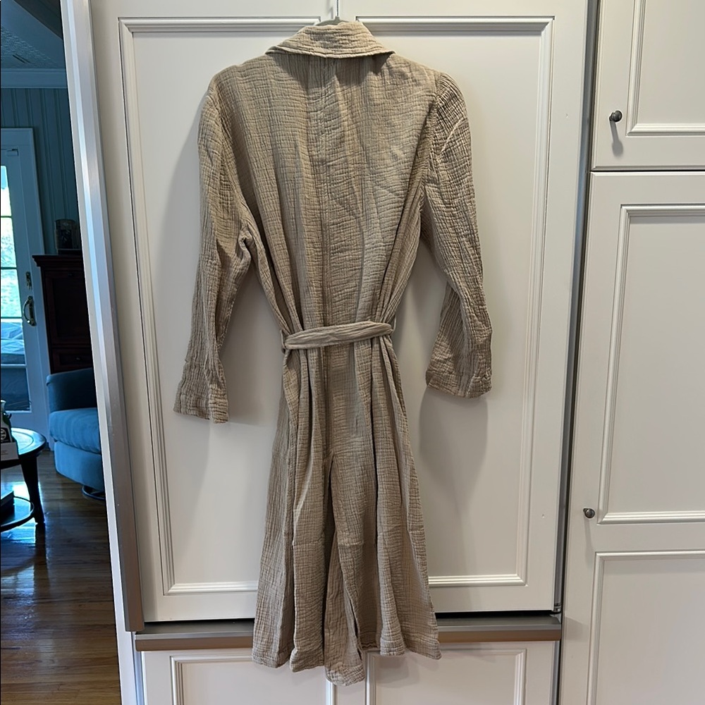 New, never worn. Gorgeous Tan Women's Button-Up shirt dress. Made in USA - Picture 2 of 5